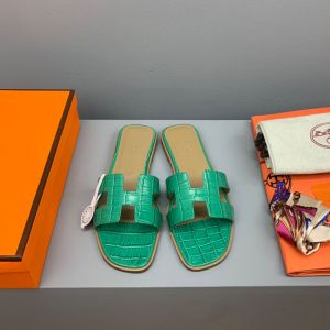 Hermes Oran Slides Women Crocodile Leather In Olive